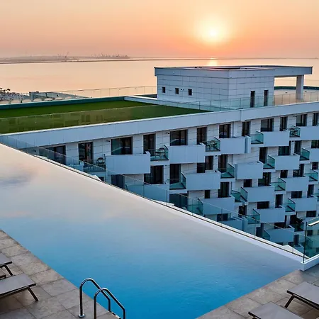 アパート Laguna In Infinity Pool And *